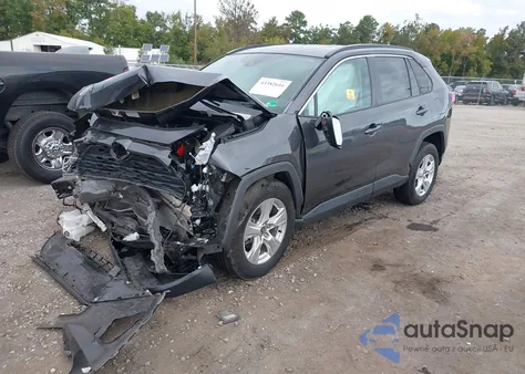 2021 Toyota Rav4 Xle z USA, uszkodzony, nr VIN 2T3P1RFVXMW181886
